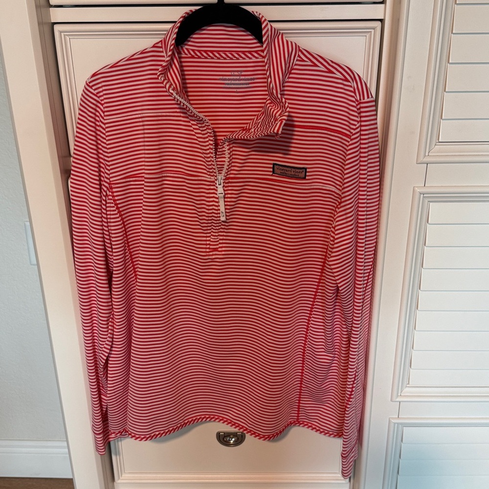 Vineyard Vines bright coral and White Striped Half-Zip Pullover. Large